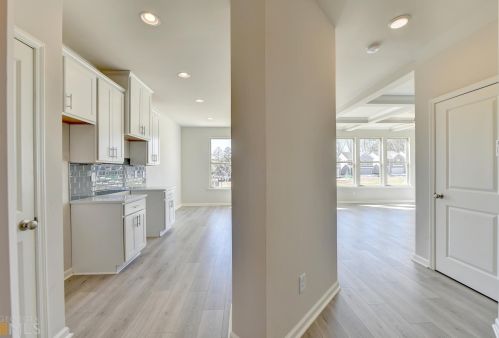 2977 Cottage Ln, Atlanta, GA 30337-2614