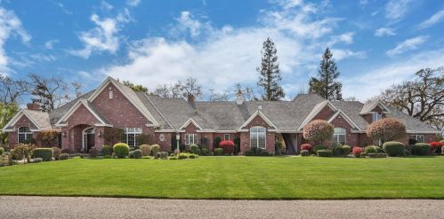 12750 Live Oak Rd, Lodi, CA 95240-9644
