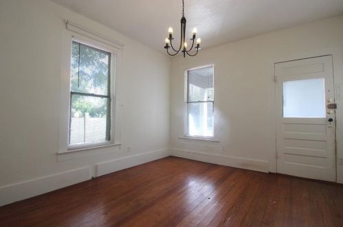 605 Annie St, Austin TX  78704-4101 exterior