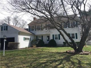 133 Orchard Hill Dr, Fairfield, CT 06824-7318