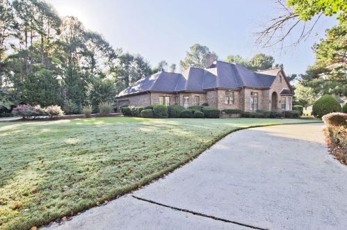 1073 Jimson Cir, Conyers GA  30013-2042 exterior