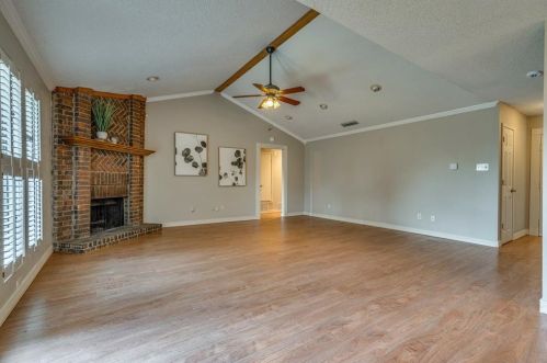 305 Trl Vw Ln, Garland TX  75043-5631 exterior