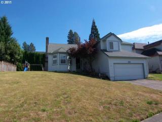 740 Greenway Dr, Damascus OR  97030 exterior