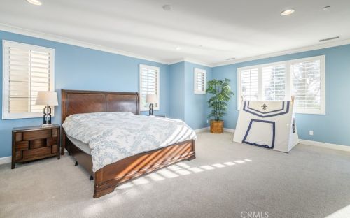 126 Long Fence, Irvine CA  92602-1807 exterior