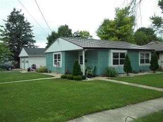 1039 Maple Ave, Belvidere, IL 61008-5231