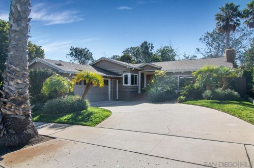 858 Moana Dr, San Diego, CA 92106-2812