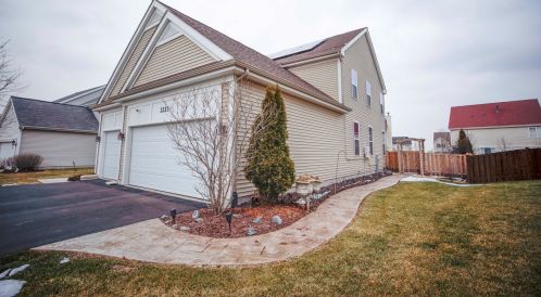 2213 Sienna Dr, Joliet, IL 60431-8590
