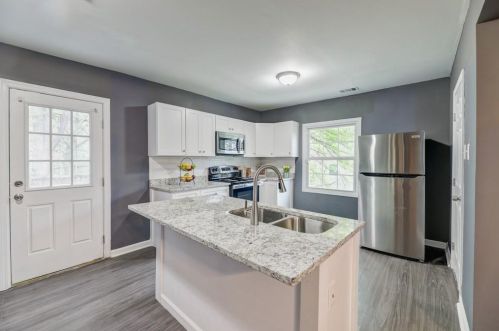 2664 Baker Ridge Dr, Atlanta GA  30318-7223 exterior
