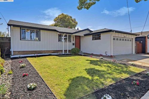 31412 Meadowbrook Ave, Hayward, CA 94544-7614
