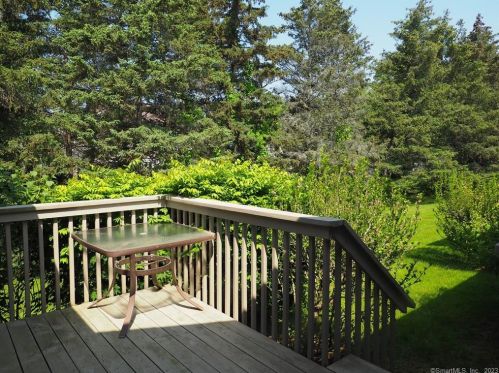 12 Hunter Dr, Wapping CT  06074-2063 exterior