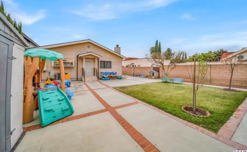 809 Lomita Ave, Glendale CA  91205-1617 exterior