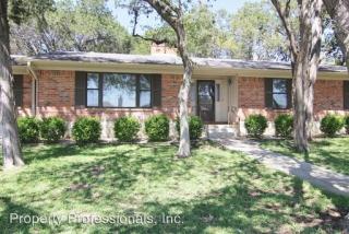10 Valley View Ln, New Braunfels TX  78130-6604 exterior
