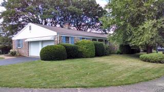 1407 Shelbourne Dr, Bethlehem, PA 18018-2232