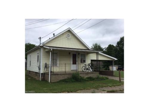 702 Pike St, Parkersburg, WV 26101-5712