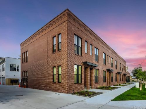 951 33rd St, Denver, CO 80205-2763