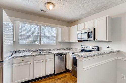 2056 Faith Cv, Atlanta GA  30349-5272 exterior