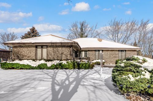 810 Peregrine Dr, Palatine, IL 60067-7049