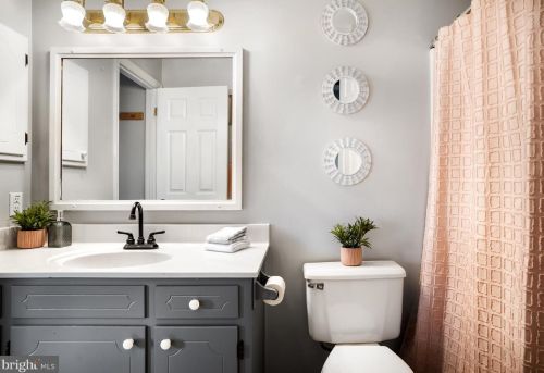 23 Berkeley Ct, Charles Town WV  25414-4221 exterior