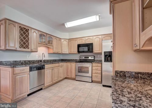 5601 Castlebury Ct, Springfield VA  22015-1883 exterior