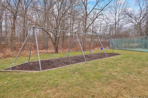 219 Brentwood Dr, Wallingford CT  06492-4354 exterior