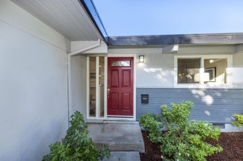 3840 Corina Way, Palo Alto, CA 94303-4505