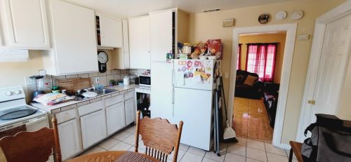 644 Chestnut St, Turlock CA 95380-3802 exterior