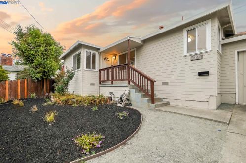20059 Garnet Ct, Hayward, CA 94546-4615