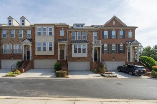 2830 Loftview Sq, Atlanta GA  30339-4929 exterior