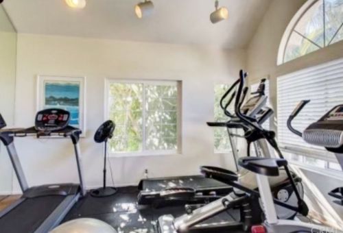 4571 Warner Ave, Huntington Beach CA  92649-3854 exterior