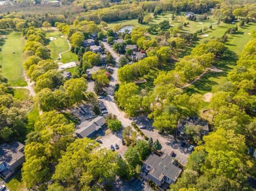 2 Caddy Rock Rd, North Kingstown, RI 02852-3122