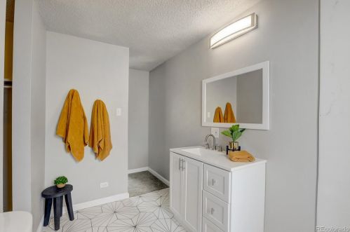 6474 Bates Ave, Denver CO  80222-7110 exterior