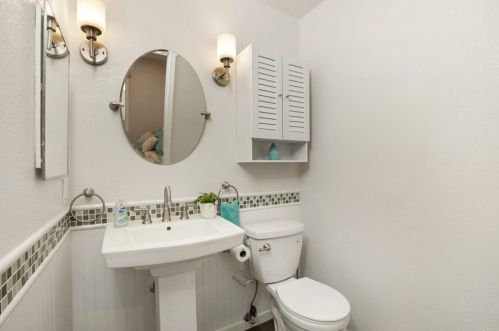 338 Plaza De Benito Juarez, Vista CA  92083-3549 exterior