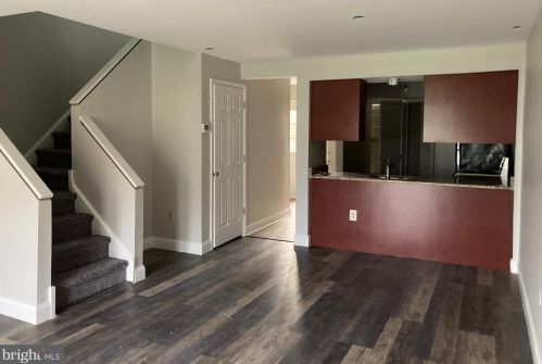 11 Fern Ct, Trenton, NJ 08690-3321
