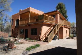 235 Simpson Ln, Ranchito, NM 87571-6574