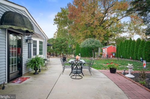 236 Memorial Ave, Haddonfield NJ 08033-2952 exterior