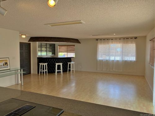 921307 Hunekai St, Kapolei, HI 96707-1541