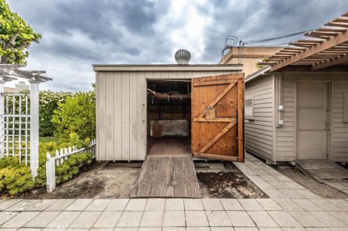 239 Evelyn Dr, Anaheim CA  92805-3419 exterior