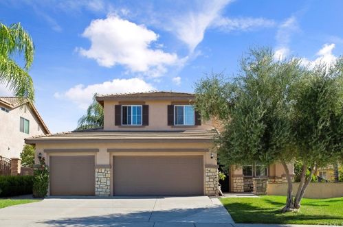 35815 Elizabeth Ln, Wildomar, CA 92595-7853