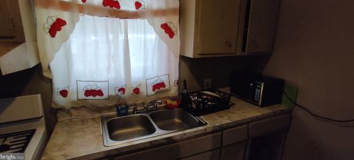 144 Kent St, Trenton NJ 08611-1018 exterior