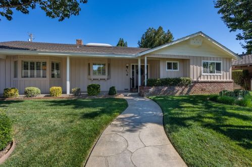 417 Little John Ln, Modesto, CA 95350-1577