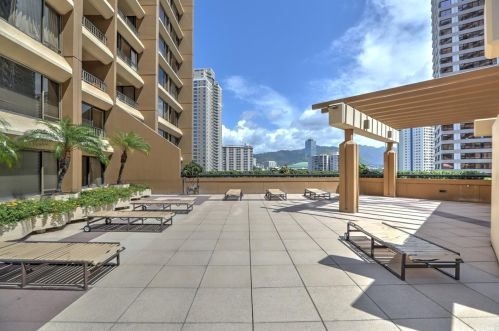 1778 Ala Moana Blvd, Honolulu HI  96815-1658 exterior