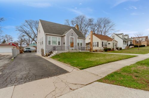 1920 Herbert Ave, Melrose Park, IL 60163-1529