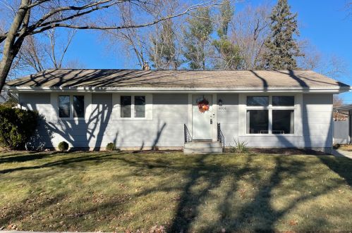 4804 Mohawk Rd, Rockford, IL 61107-2333