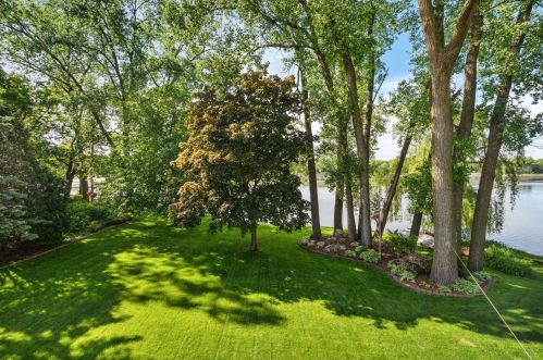 795 Heinel Dr, Saint Paul MN  55113-2152 exterior