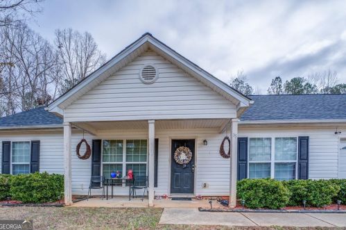 15 Bramble Bush Trl, Porterdale, GA 30014-5922