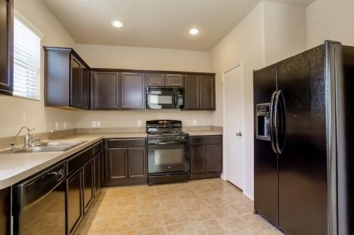 9986 Sterling Place Dr, Conroe TX  77303-2000 exterior