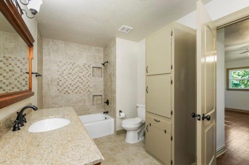 2200 Mcewen Ct, Fort Worth TX  76112-7927 exterior