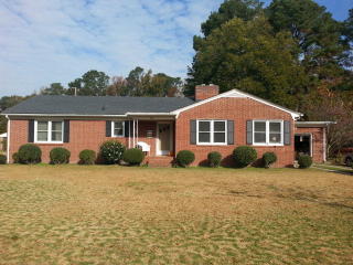 325 Woodridge Dr, Murfreesboro, NC 27855-2121