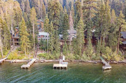 14270 Shr Dr, Truckee CA  96161-3430 exterior