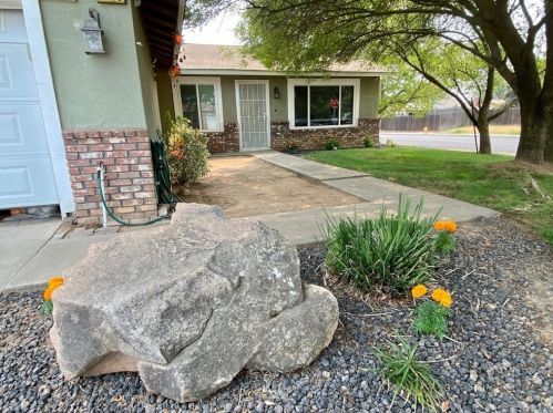 1300 Lacreta Ave, Madera, CA 93638-1700